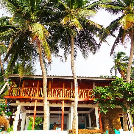 Reggae Zone Beach Resort Tangalle Bagian luar foto