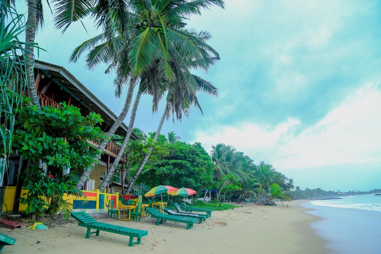 Reggae Zone Beach Resort Tangalle Bagian luar foto