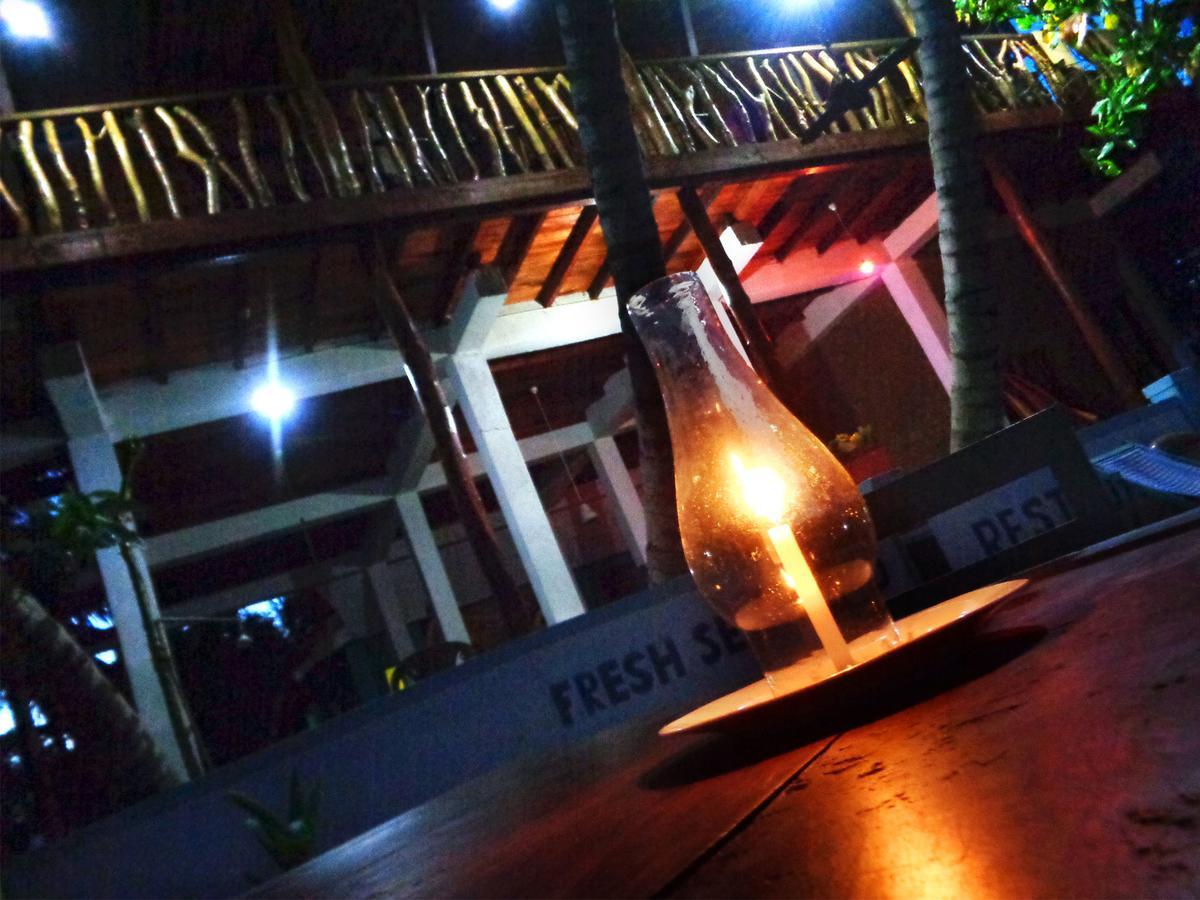 Reggae Zone Beach Resort Tangalle Bagian luar foto