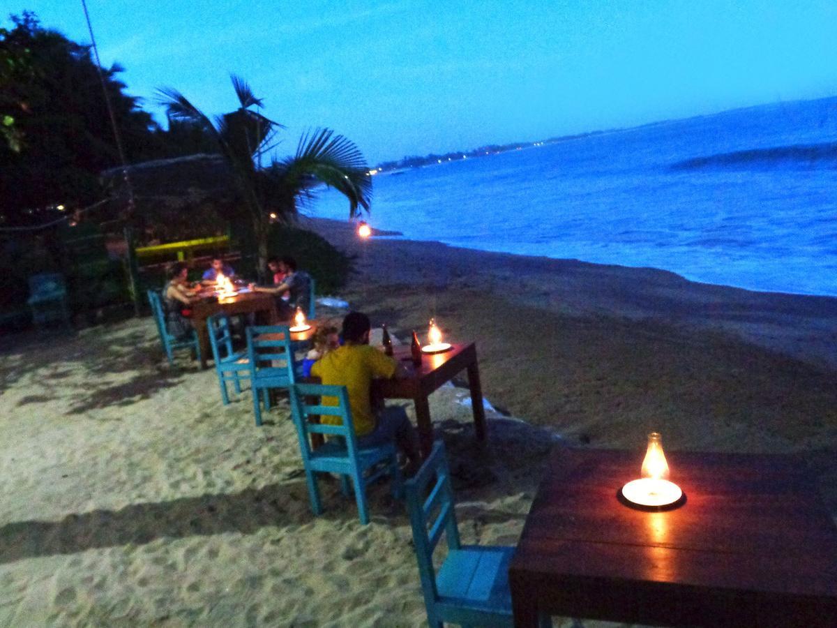 Reggae Zone Beach Resort Tangalle Bagian luar foto
